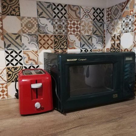 2 Room Apartment In Embasy Area Рига Экстерьер фото