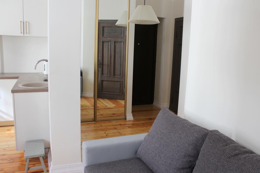 2 Room Apartment In Embasy Area Рига Экстерьер фото