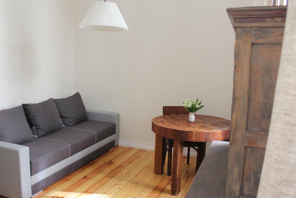 2 Room Apartment In Embasy Area Рига Экстерьер фото