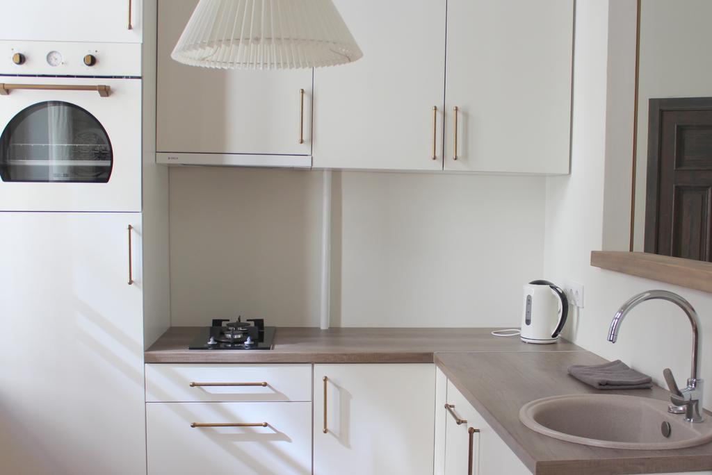 2 Room Apartment In Embasy Area Рига Экстерьер фото