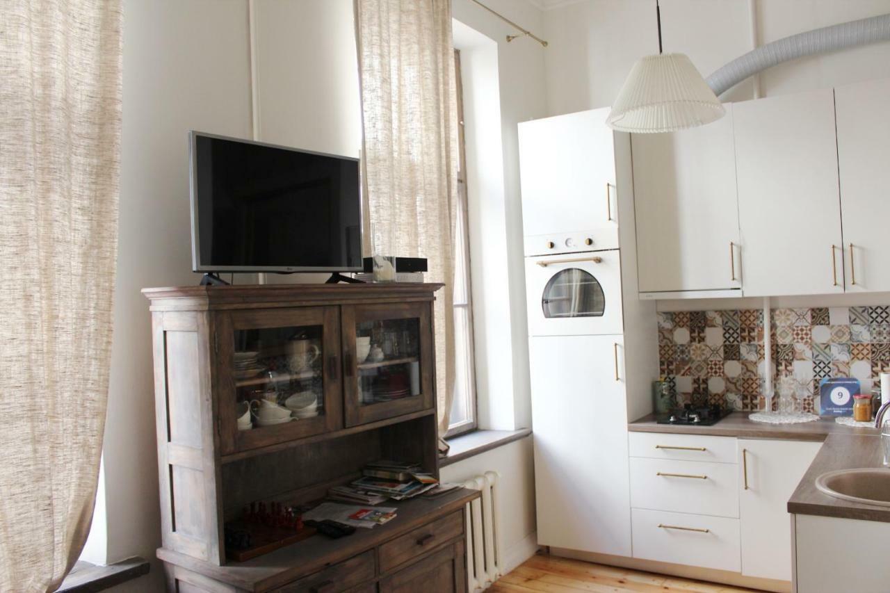 2 Room Apartment In Embasy Area Рига Экстерьер фото