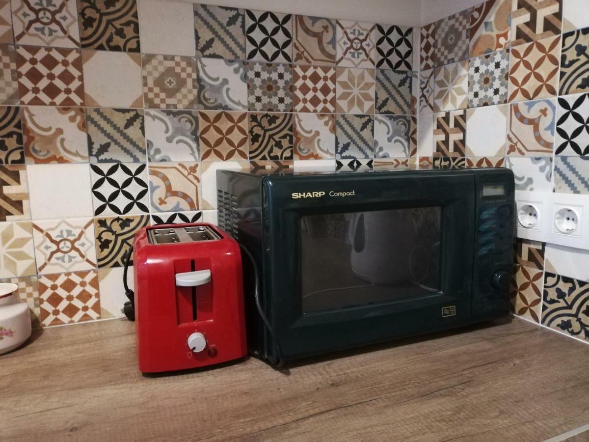 2 Room Apartment In Embasy Area Рига Экстерьер фото